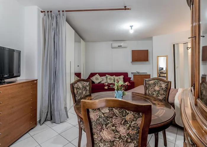 Bravetta House Pamphili